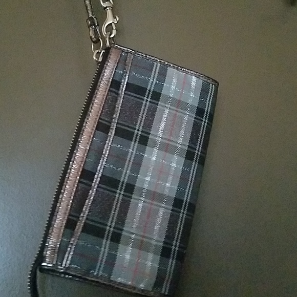 Coach wristlets - Picture 5 of 6